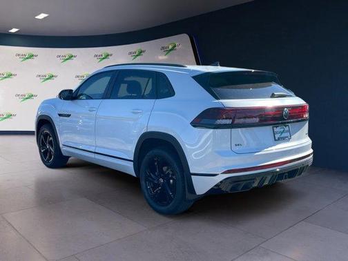 2026 Volkswagen Atlas Cross Sport 2.0T SEL R-Line Black