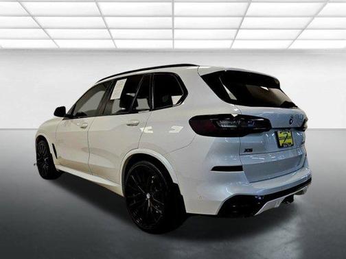 2020 BMW X5 M50i