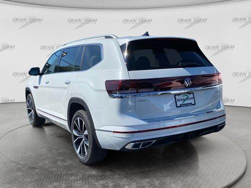 Opal White Pearl 2026 Volkswagen Atlas 2.0T SEL Premium R-Line