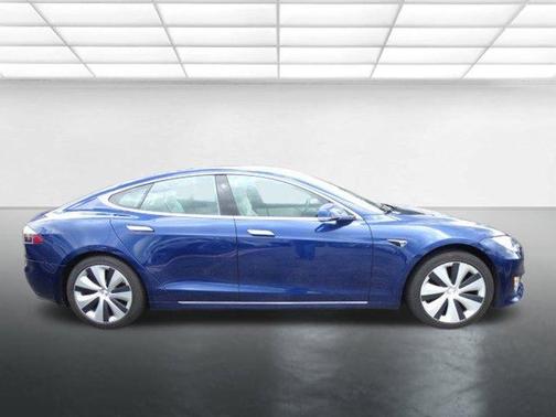 2021 Tesla Model S Long Range