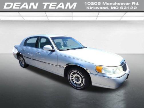 2001 Lincoln Town Car Cartier