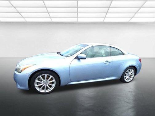 2011 INFINITI G37 Base