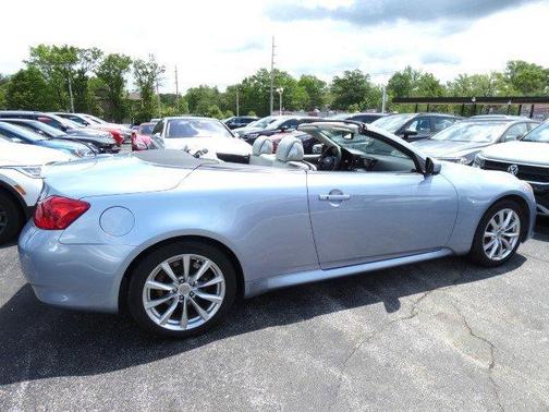 2011 INFINITI G37 Base