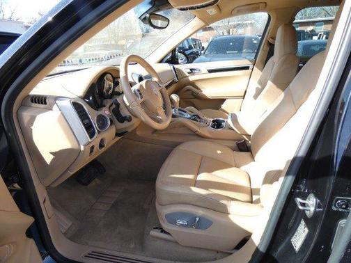 2013 Porsche Cayenne Base