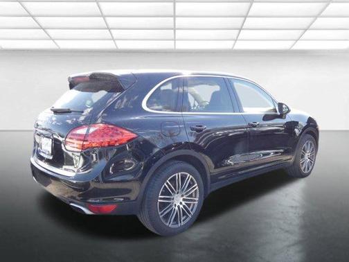 2013 Porsche Cayenne Base