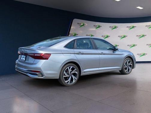 2026 Volkswagen Jetta 1.8T SEL