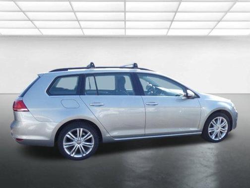 2015 Volkswagen Golf SportWagen SE