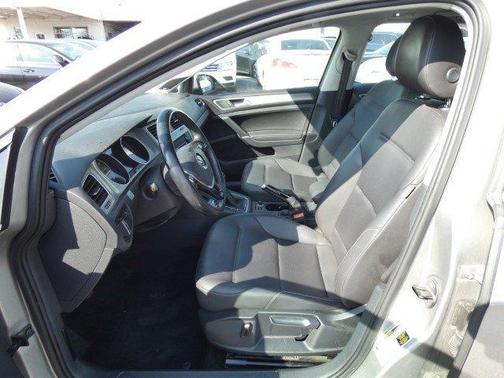 2015 Volkswagen Golf SportWagen SE