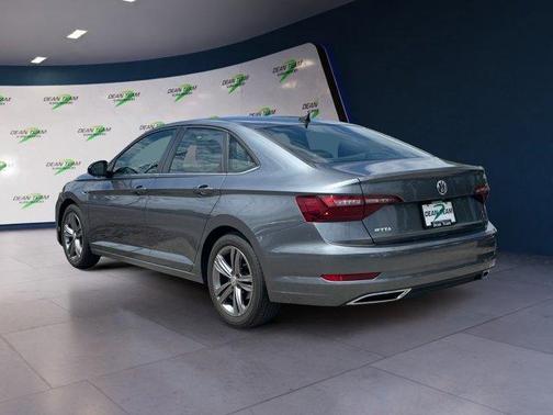 2021 Volkswagen Jetta 1.4T R-Line
