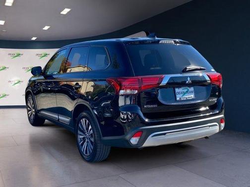 2019 Mitsubishi Outlander SE