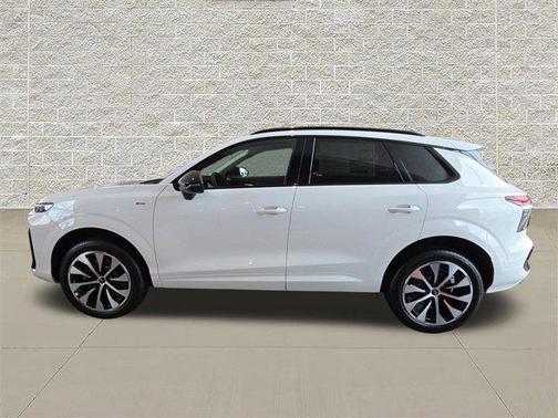 Arkona White 2026 Audi Q3 TFSI quattro S tronic