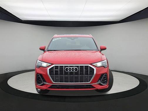2022 Audi Q3 45 S line Premium