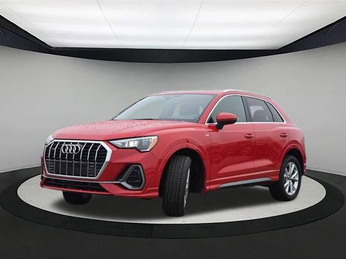 2022 Audi Q3 45 S line Premium