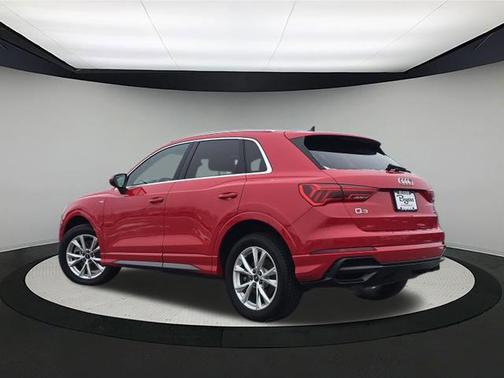 2022 Audi Q3 45 S line Premium