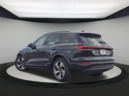 2025 Audi Q6 e-tron Prestige quattro