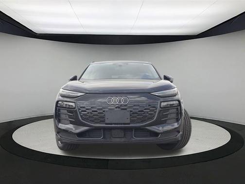 2025 Audi Q6 e-tron Prestige quattro