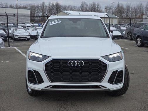 2022 Audi Q5 45 S line Premium Plus