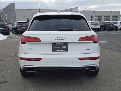 2022 Audi Q5 45 S line Premium Plus