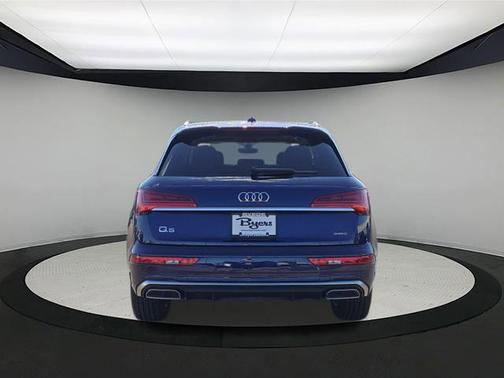 2022 Audi Q5 45 S line Premium Plus
