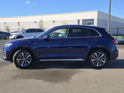2022 Audi Q5 45 S line Premium Plus