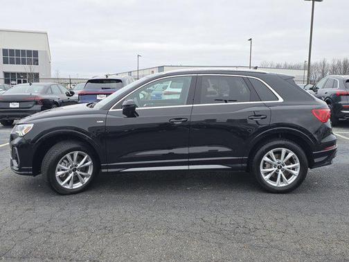 2025 Audi Q3 Premium 45 TFSI S line quattro Tiptronic