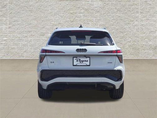 Glacier White Metallic 2026 Audi Q3 TFSI quattro S tronic