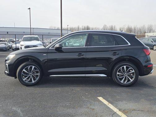 2022 Audi Q5 45 S line Premium