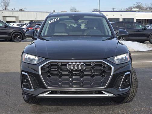 2022 Audi Q5 45 S line Premium