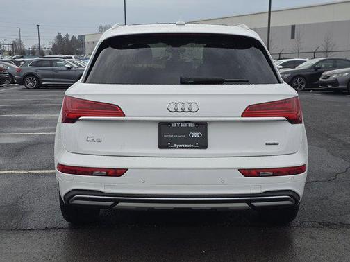 2023 Audi Q5 40 Premium Plus