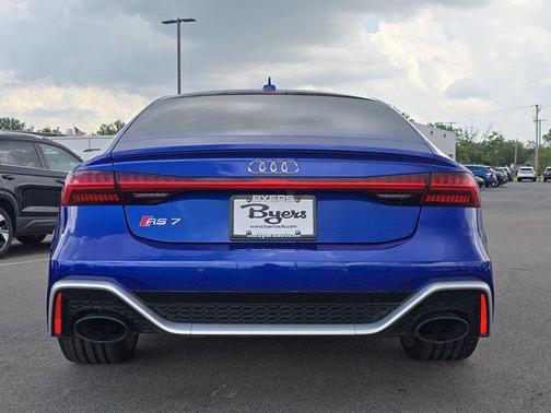 2023 Audi RS 7 4.0T