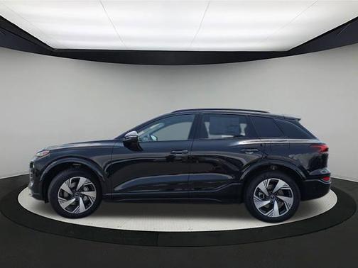 2025 Audi Q6 e-tron Premium Plus quattro