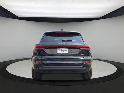 2025 Audi Q6 e-tron Premium Plus quattro