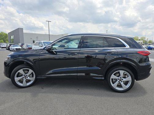 2025 Audi Q5 Premium Plus