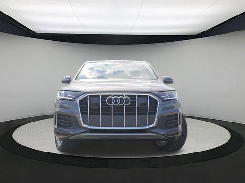 2022 Audi Q7 45 Premium Plus
