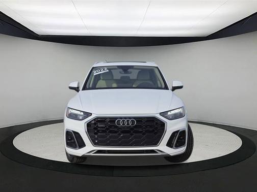 2022 Audi Q5 45 S line Premium Plus
