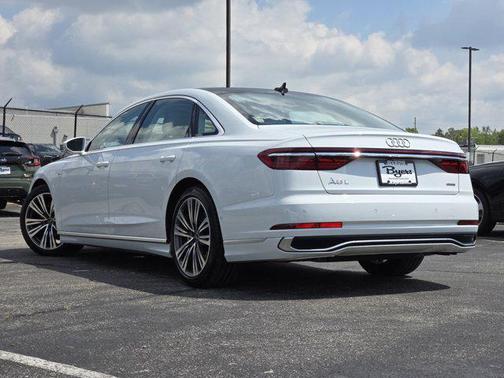 2023 Audi A8 L 55 TFSI quattro Tiptronic