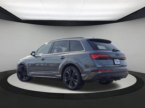 2026 Audi Q7 55 Premium Plus