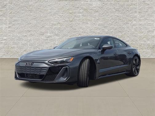 Daytona Gray Pearl Effect 2025 Audi S e-tron GT Premium Plus