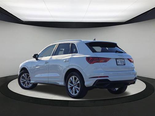 2022 Audi Q3 45 S line Premium Plus