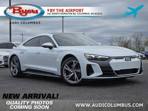 Suzuka Gray Metallic 2023 Audi e-tron GT Premium Plus quattro