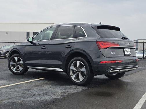 2023 Audi Q5 40 Premium Plus