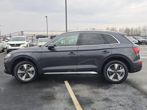 2023 Audi Q5 40 Premium Plus