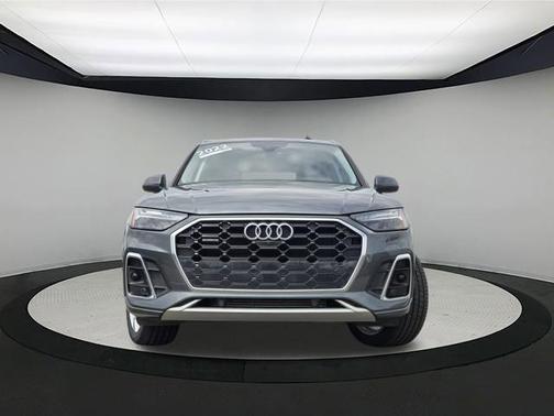 2022 Audi Q5 45 S line Prestige