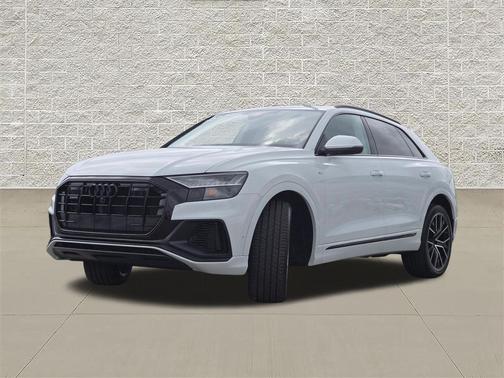 Glacier White Metallic 2023 Audi Q8 55 Premium Plus