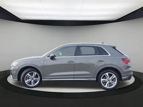 2022 Audi Q3 45 S line Premium Plus