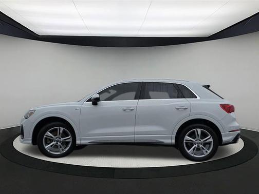 2019 Audi Q3 2.0T S line Premium Plus