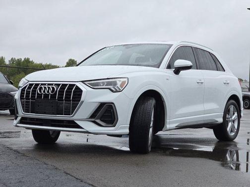 2019 Audi Q3 2.0T S line Premium Plus
