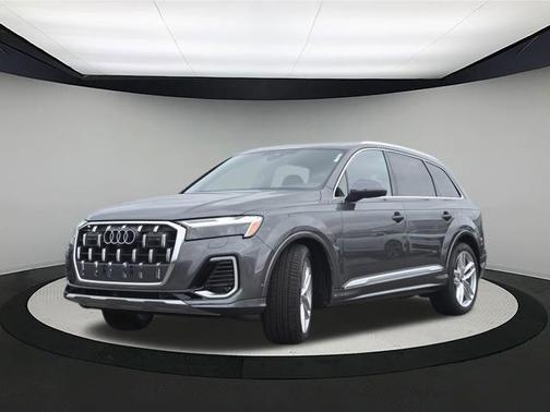 2025 Audi Q7 55 Premium Plus