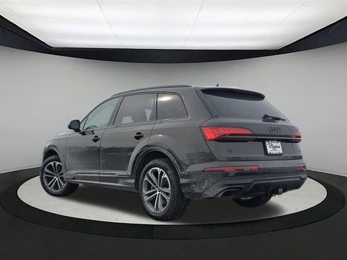 2026 Audi Q7 45 Premium Plus