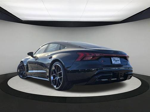 2025 Audi RS e-tron GT performance